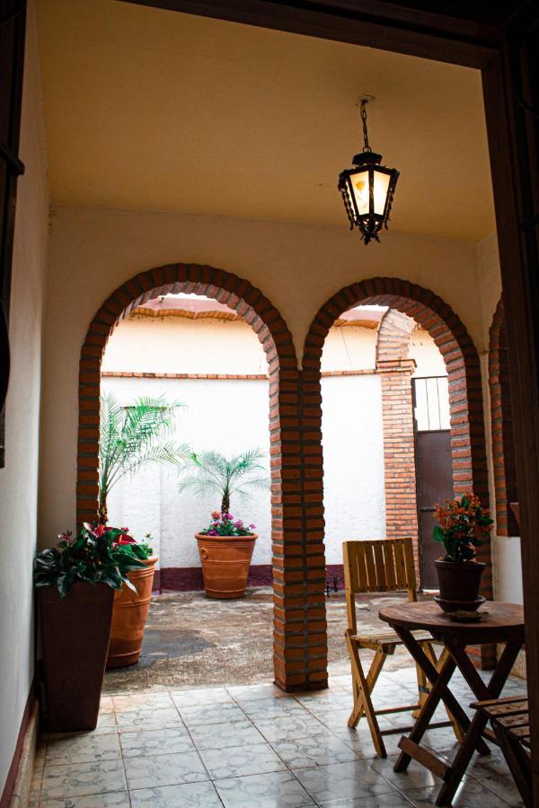 Villa Flores, casa en el centro de Mascota Exterior foto